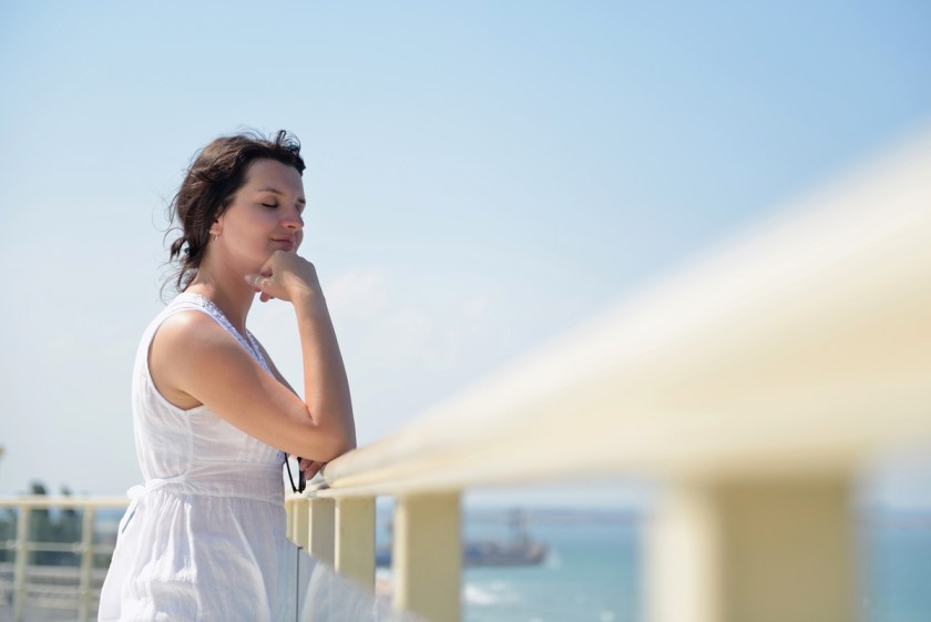 Life coach geeft tips om minder stress te ervaren.