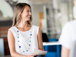 Life coach geeft 7 tips om je zomaar goed te voelen over jezelf